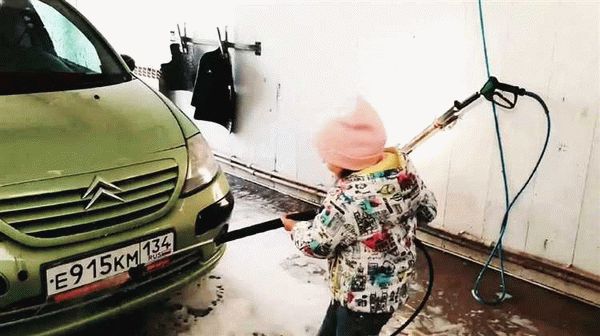 Как выбрать время для мытья машины зимой?